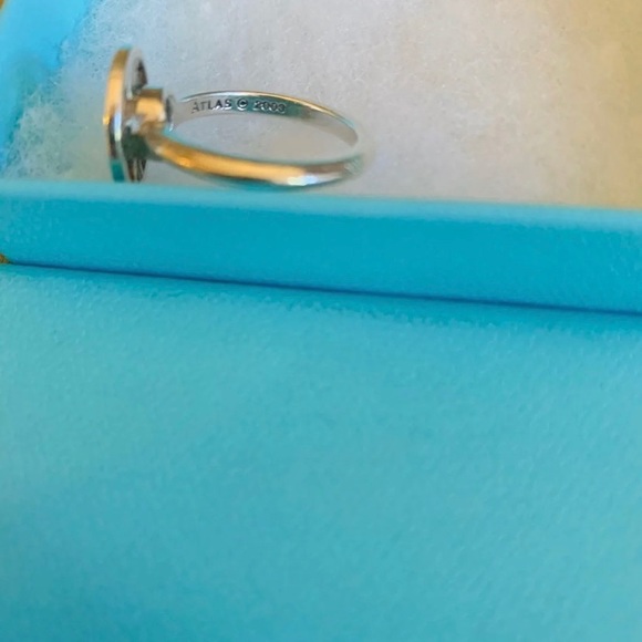 Tiffany & Co. Medallion Atlas Ring - Picture 7 of 8